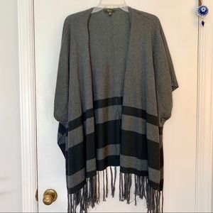 Cupio Gray Black Cape Poncho Boho Fringe S/M Drape